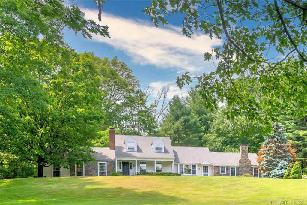 Building photograph for 27 WOODCREST LANE